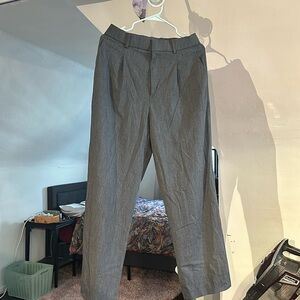 UNIQLO grey women’s straight leg slacks